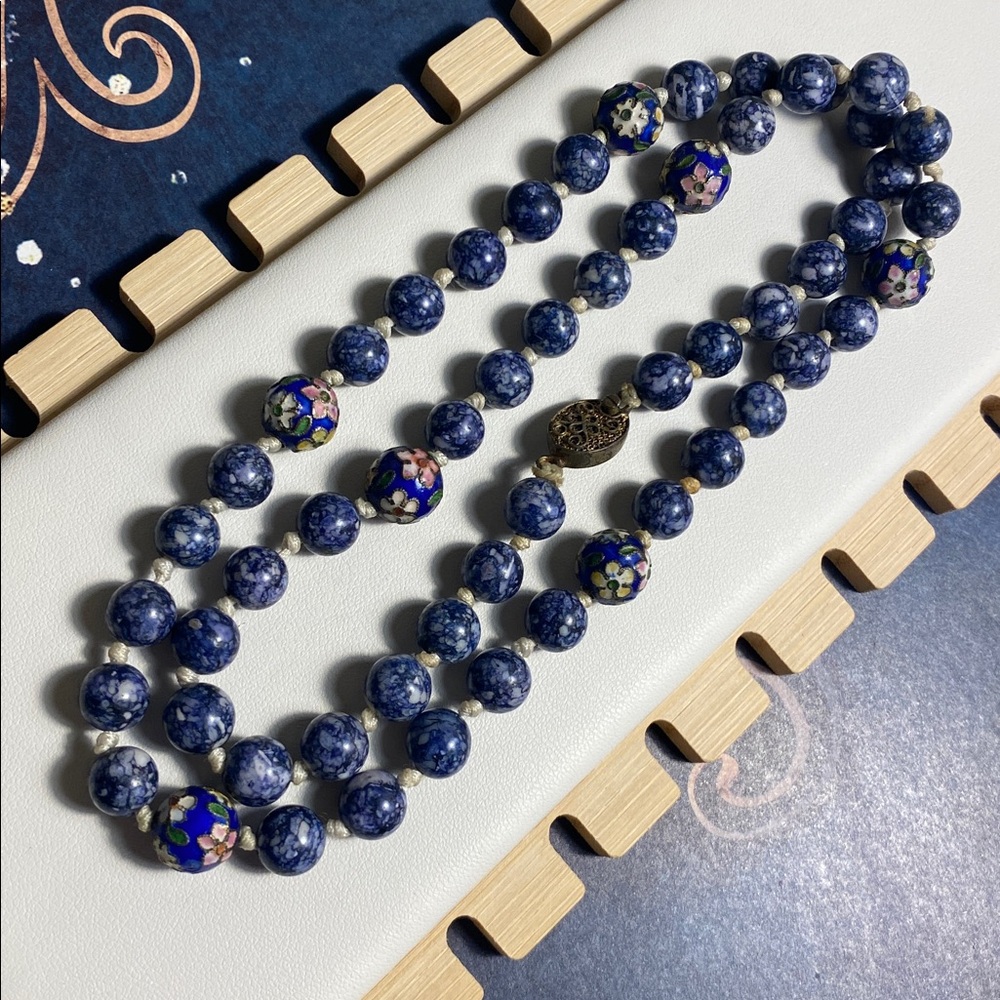 Elegant Blue Beaded Necklace